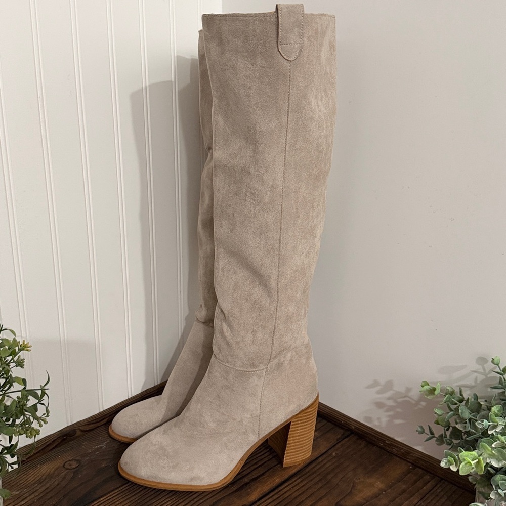 NWT Vici Saint Soft Sueded Tan Block Heel Knee-High Boots - Picture 2 of 11